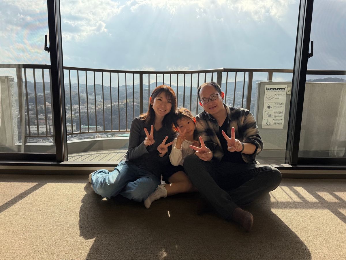 部屋で。もうかれこれ建ってから30年経つ。