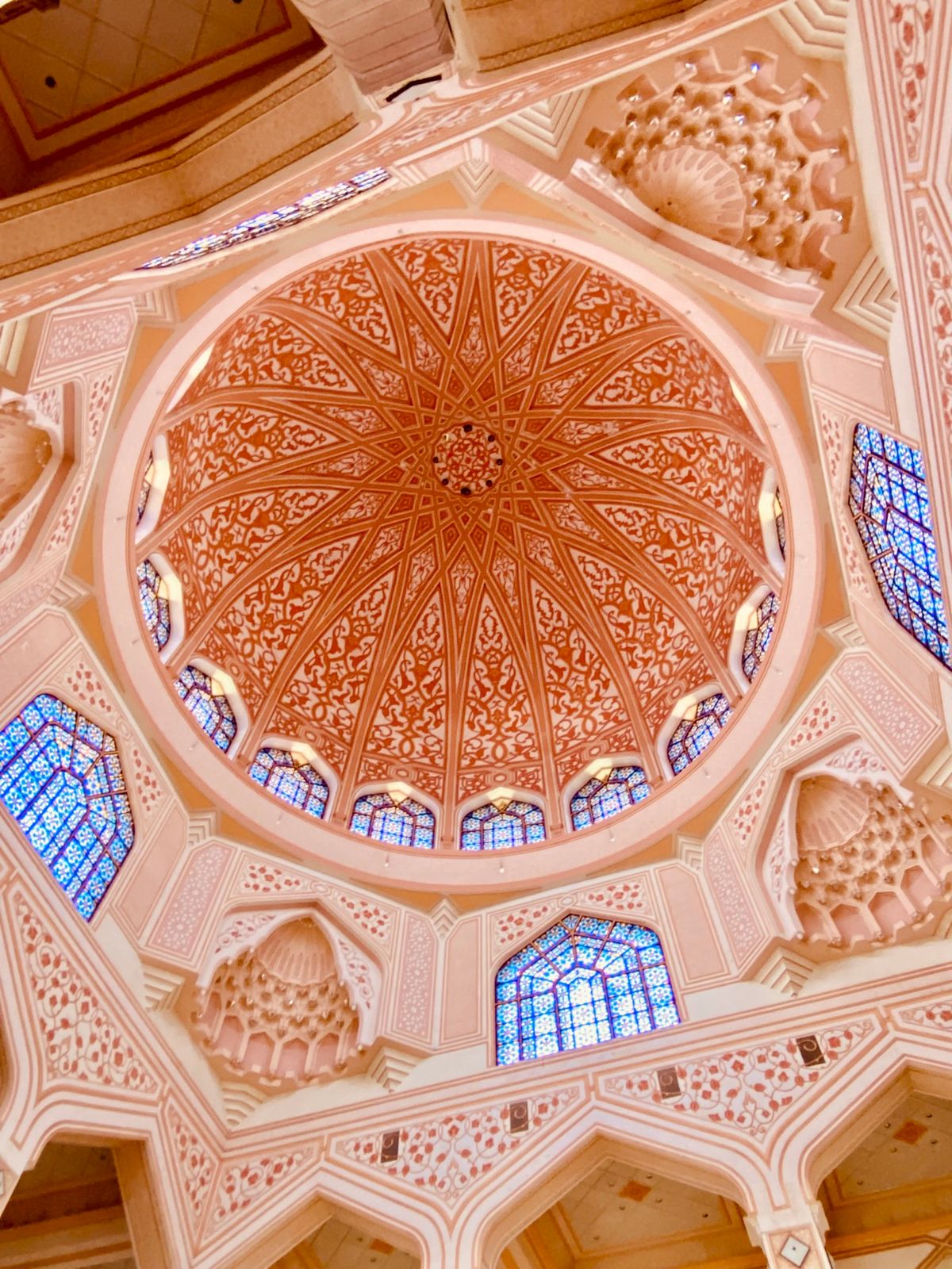 帰国の経由便で寄ったクアラルンプール✈️
プトラモスク, Masjid P...