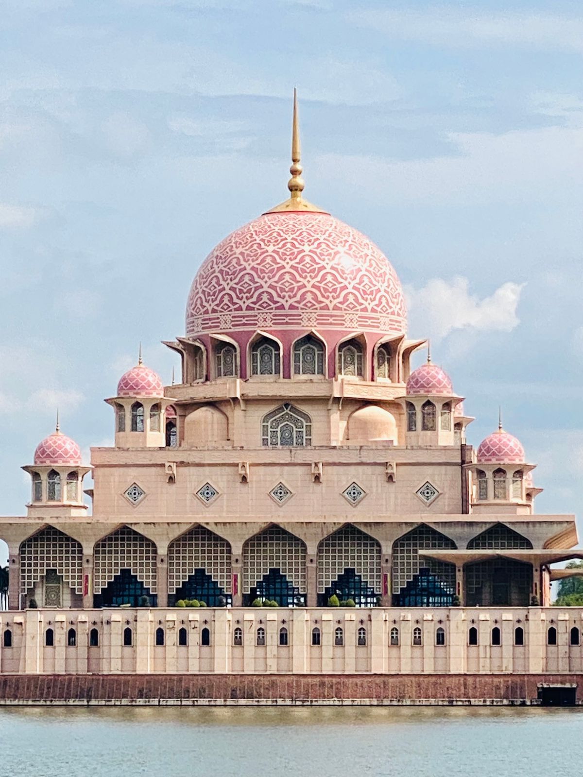 帰国の経由便で寄ったクアラルンプール✈️
プトラモスク, Masjid P...