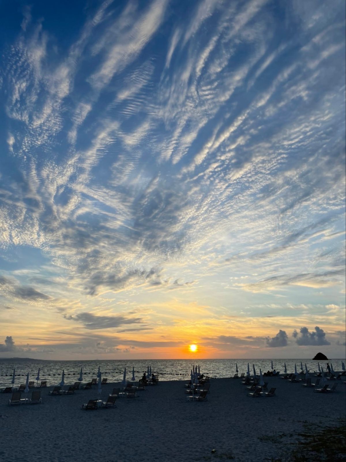 海も綺麗で、天気にも恵まれて、良い度だった。イタリアンだけ食べに行きたいく...