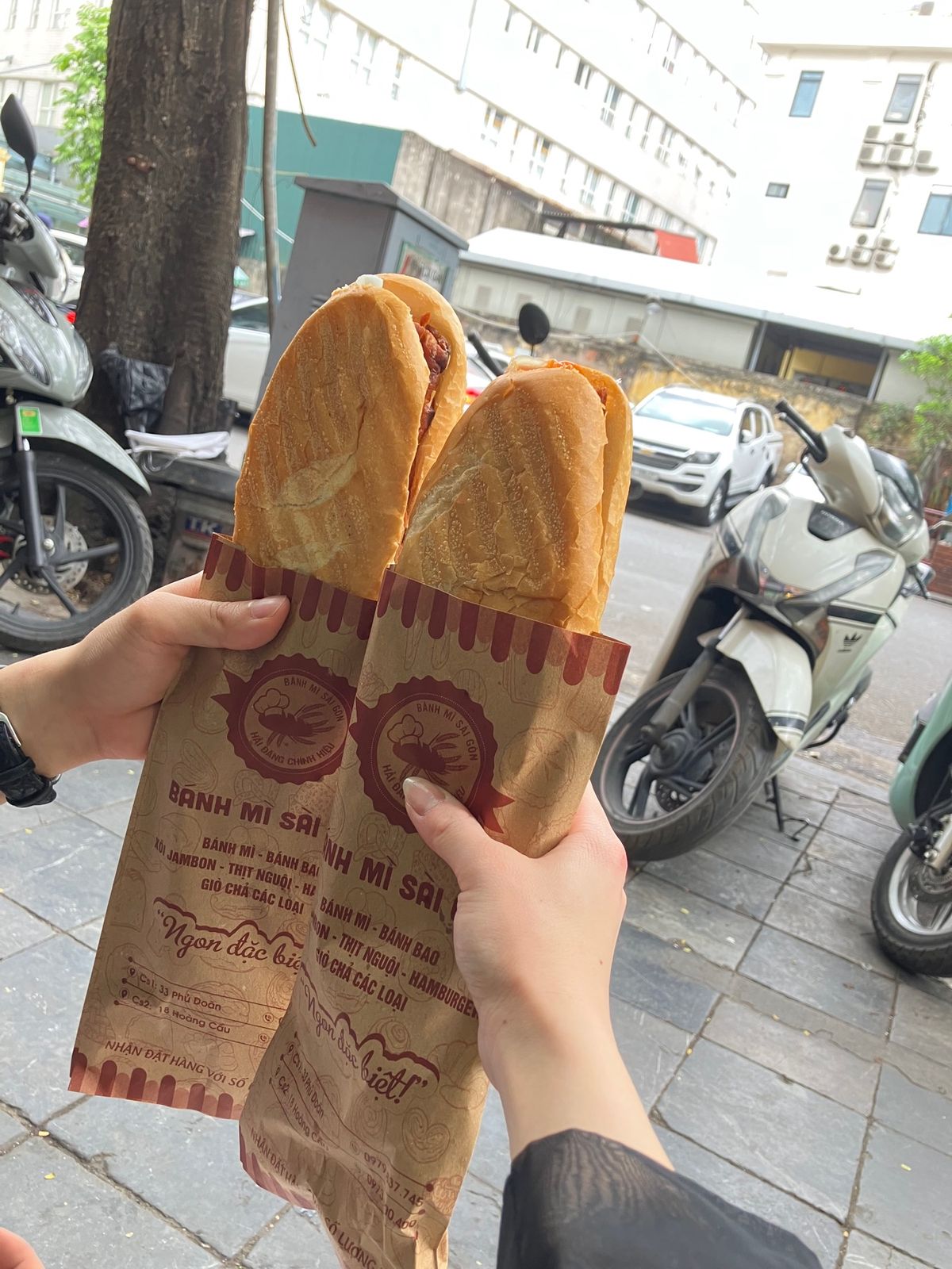 バインミー、フォー、ブンチャー、生春巻き、チュンチュン、ココナッツジュース...