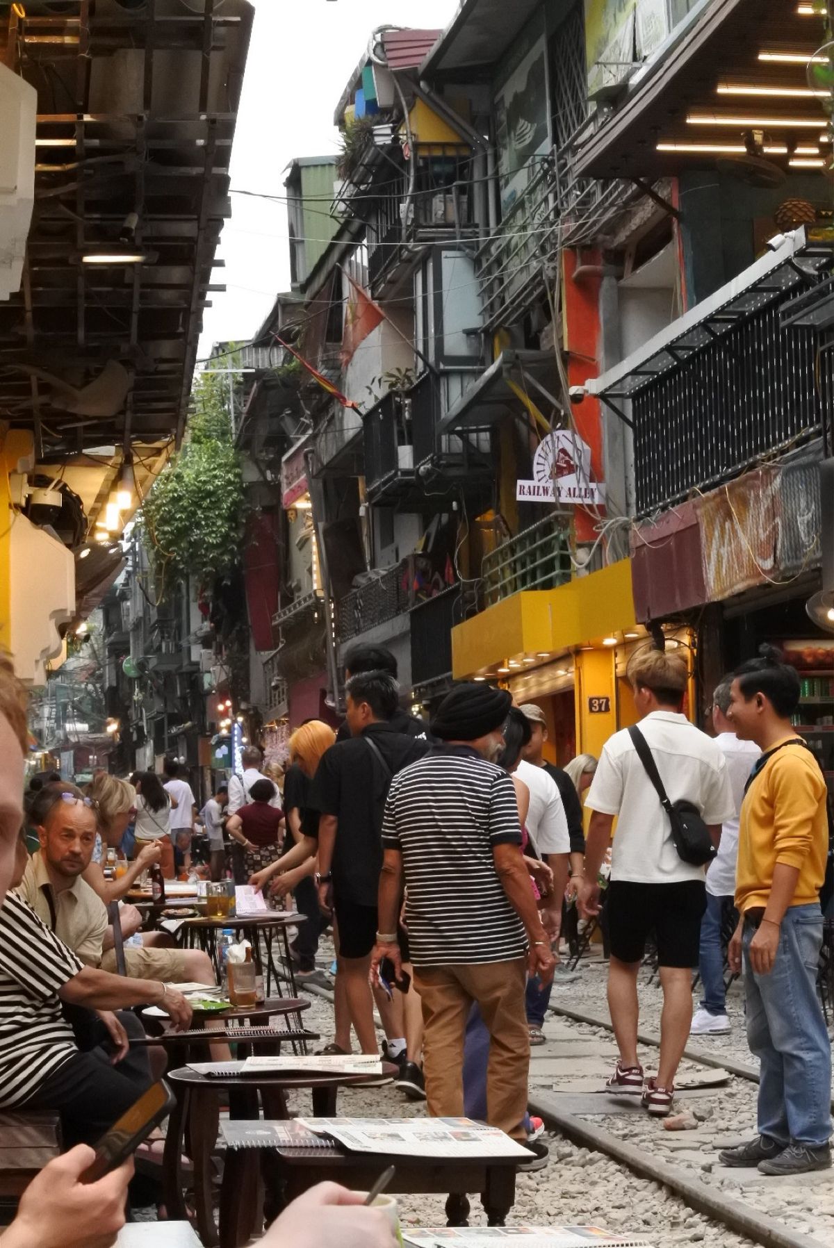 トレイストリート
本当に目の前に電車が走って来て新鮮な体験だった
何が楽し...