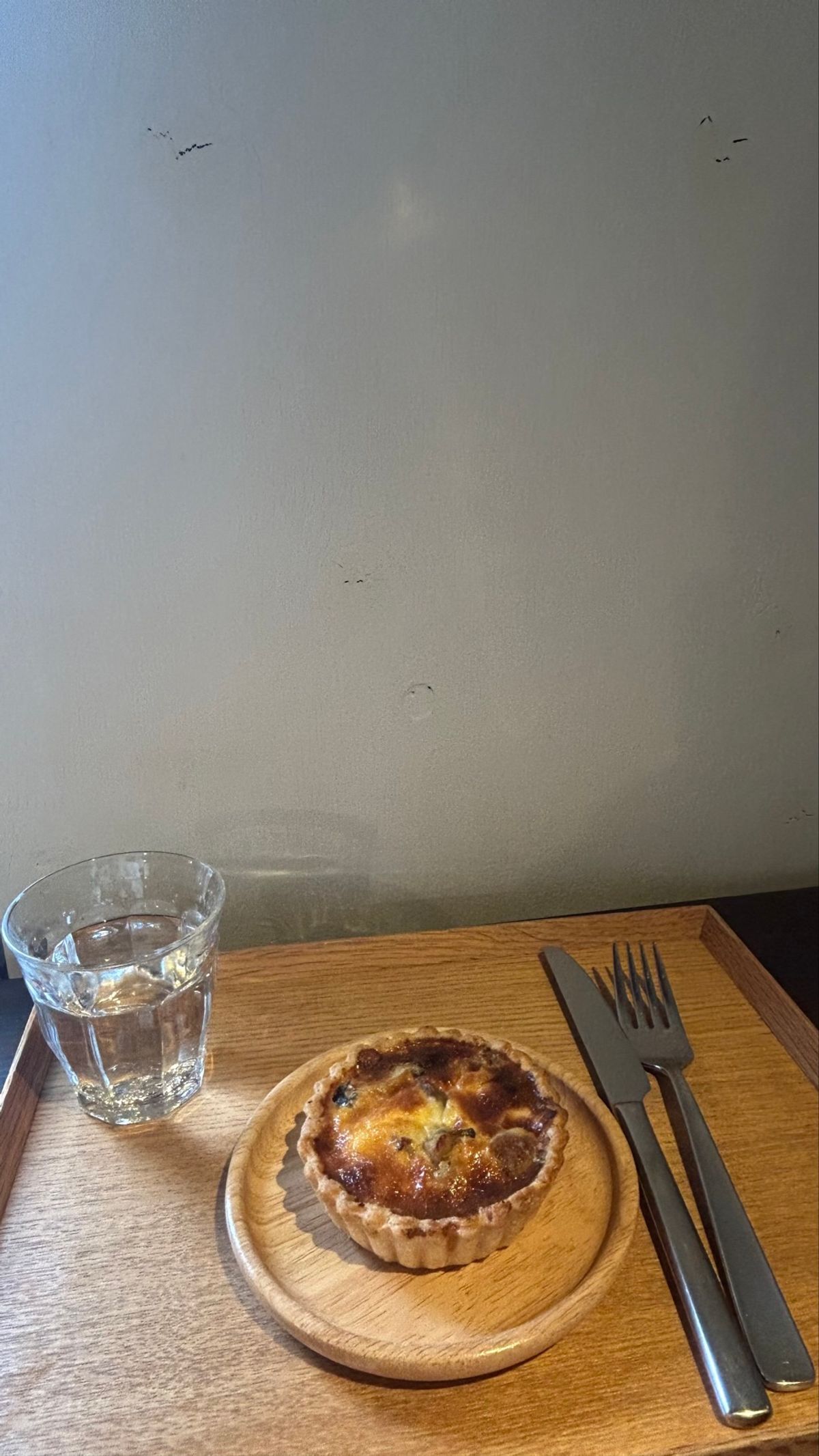 北浜へ🩵
乃木坂配信中でメンバーが行ってた雑貨屋さんでおしゃれな封筒を購入...