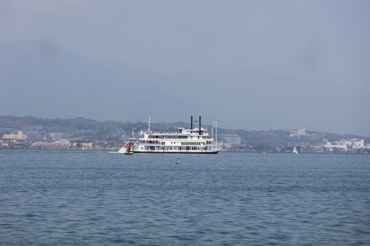 京阪で琵琶湖へ。ミシガンクルーズは時間の都合で今回はパス。また今度。
