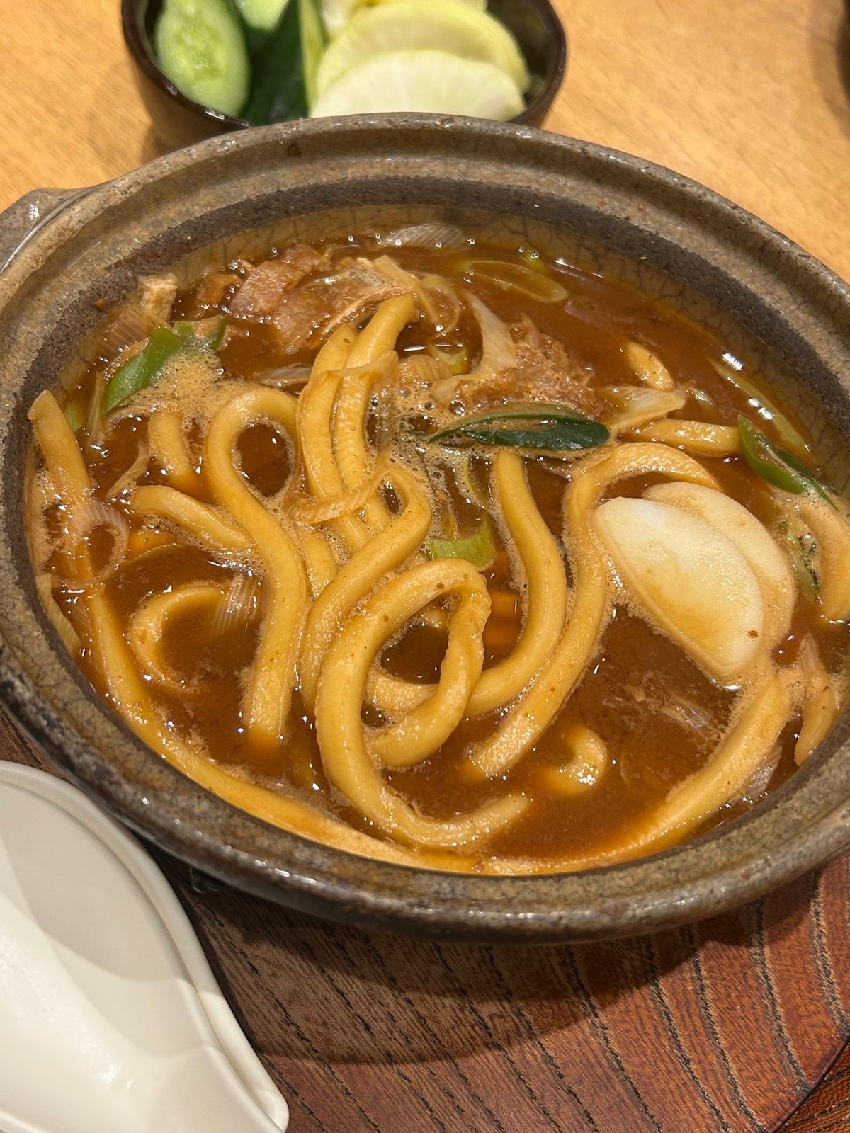 この日の夕食は山本屋本店の味噌煮込みうどんをいただきました。
味噌煮込みう...