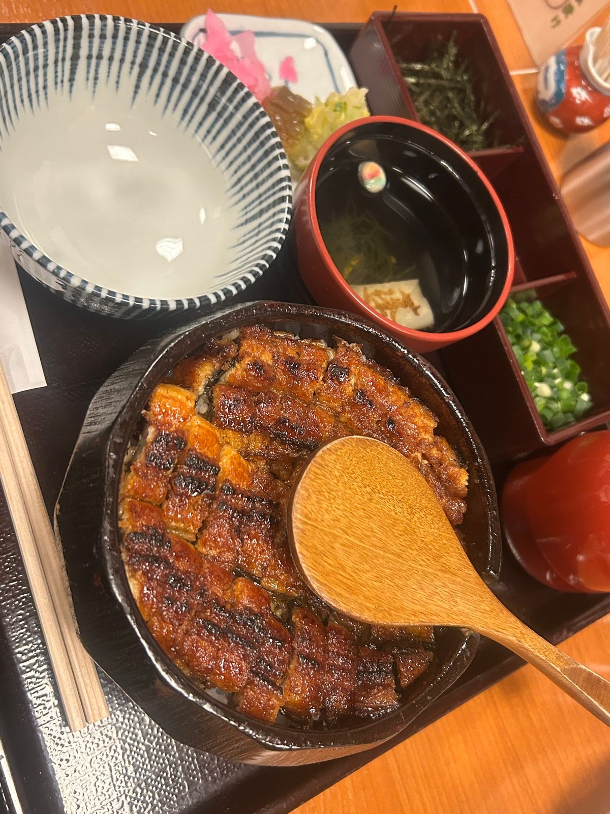 この日は蓬莱軒でひつまぶし❤️
夕方に行ったらすでに20時頃のご案内と言わ...
