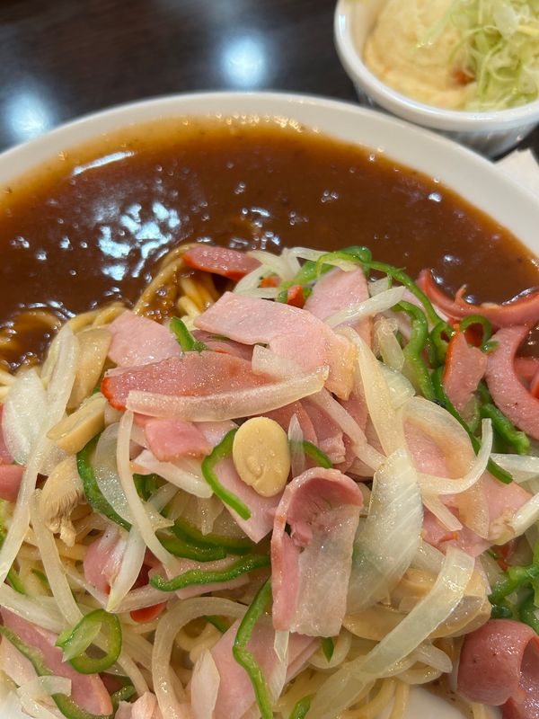 日本・愛知県「濃くて濃くてすごく濃い名古屋」の写真：ランチはスパゲッティハウス・ヨコイであん...