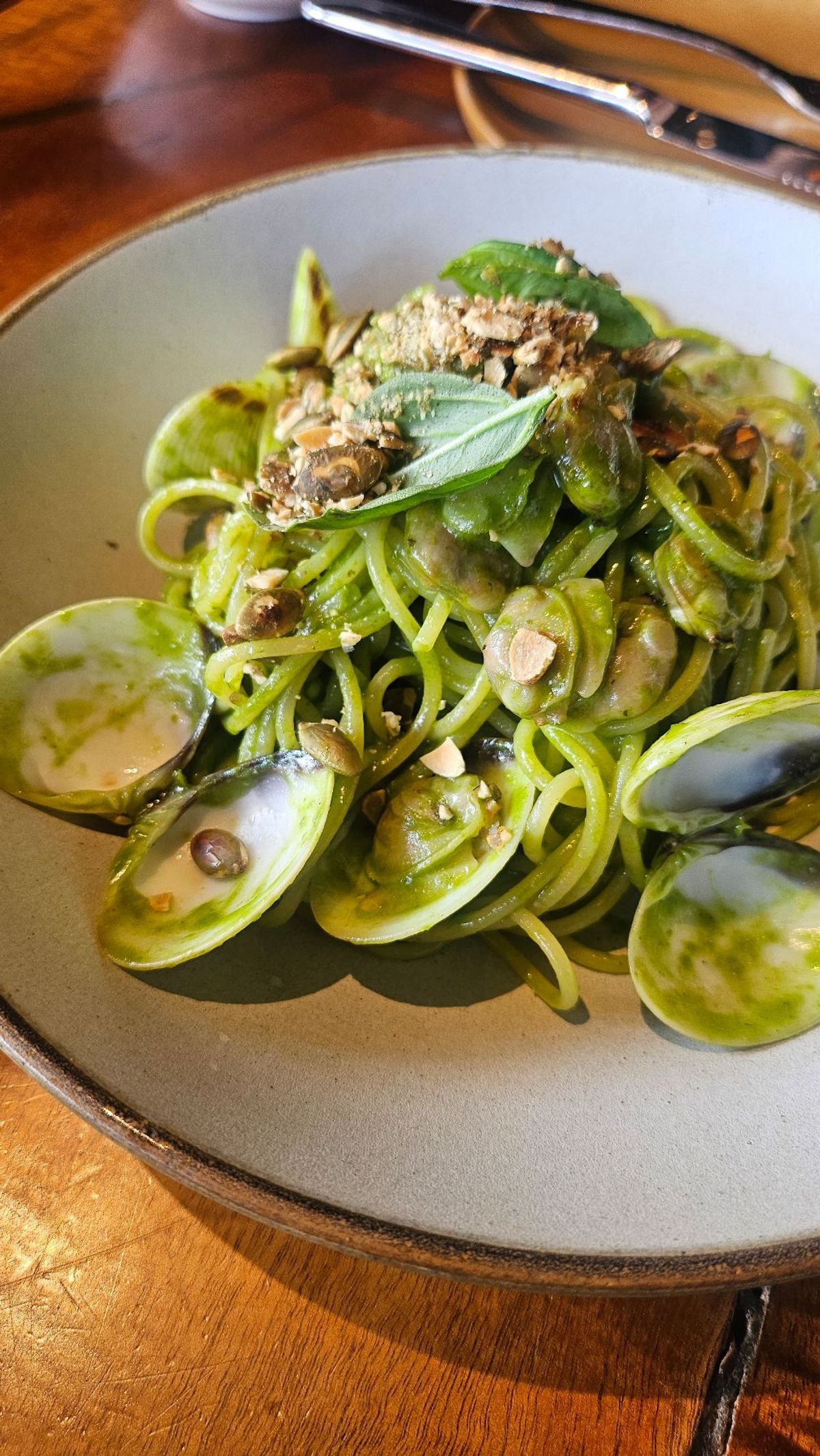 人気のPizza 4P's🍕
人気なだけあってとても美味しかった🍺💭