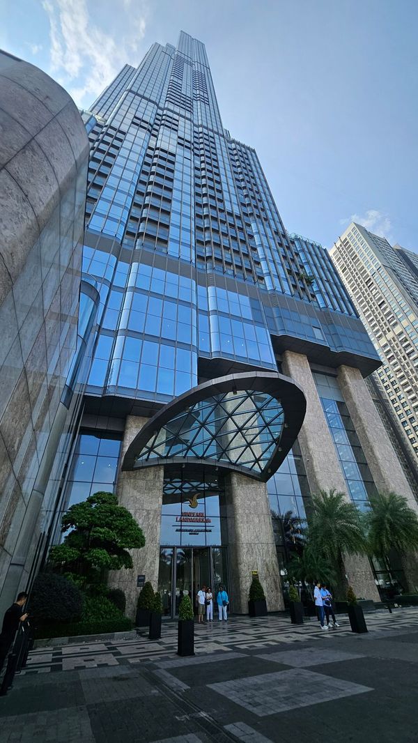 ベトナム・ホーチミン「🇻🇳 ベトナム - ホーチミン 🇻🇳」の写真：ホテルホッピング...🛏
最高のホテルス...