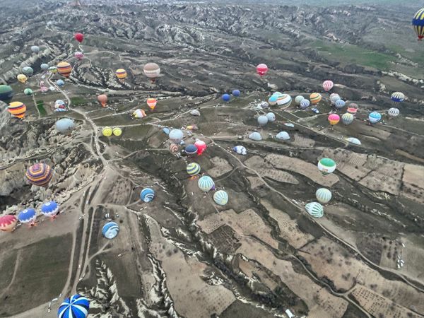 トルコ・イスタンブール「トルコ旅行」の写真：カッパドキア　気球ツアー
前日には10%...