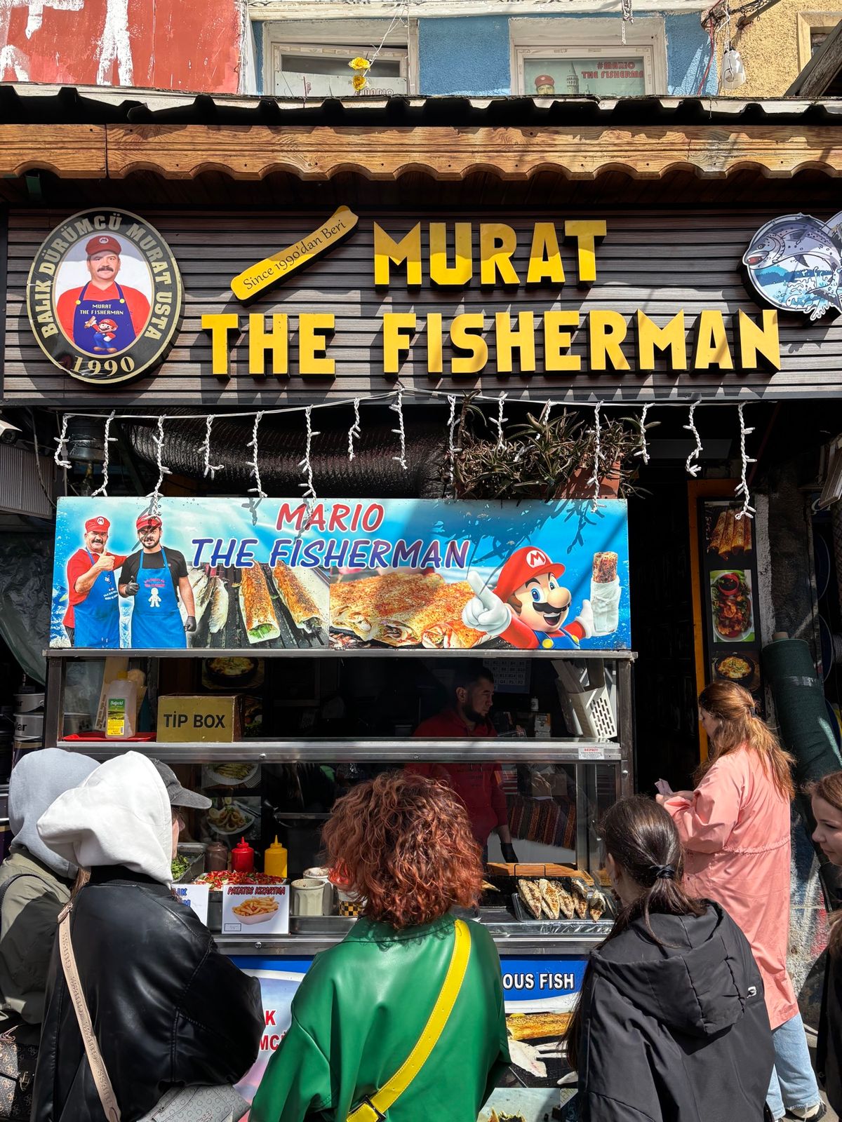 イスタンブール　ガラタ橋
サバサンドをマリオのお店で買いました