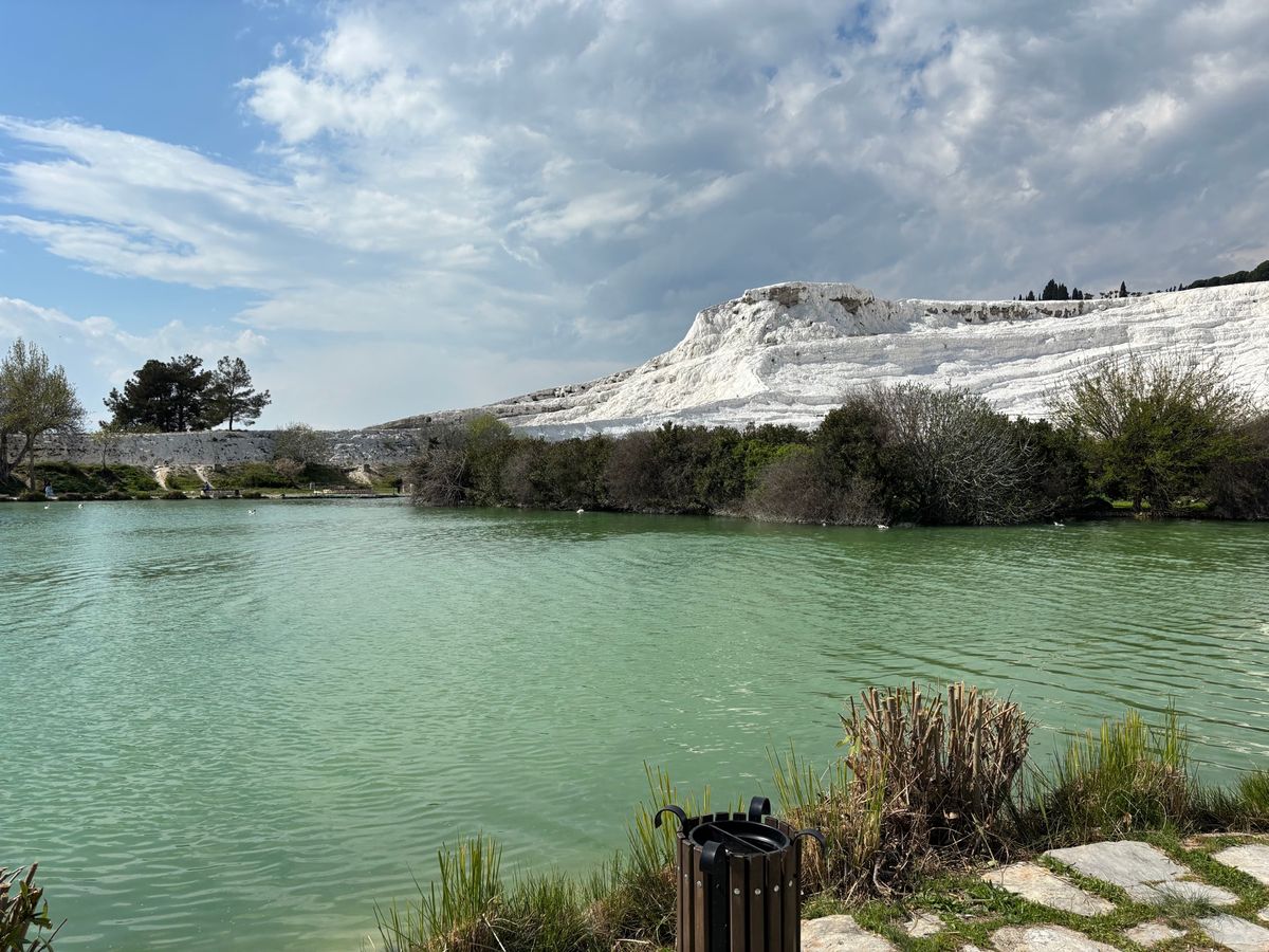 パムッカレ　外観