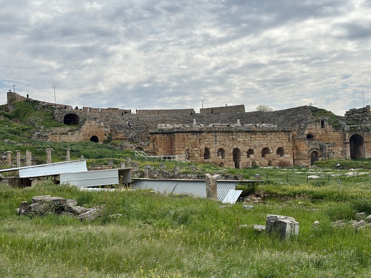 パムッカレ　ヒエラポリス古代劇場
音がよく響くいい劇場です