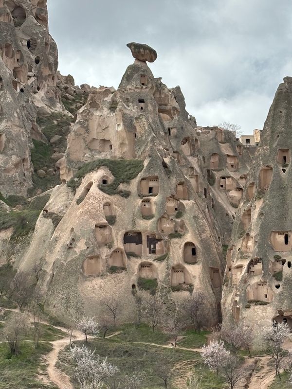 トルコ・イスタンブール「トルコ旅行」の写真：カッパドキア　ウチヒサール城