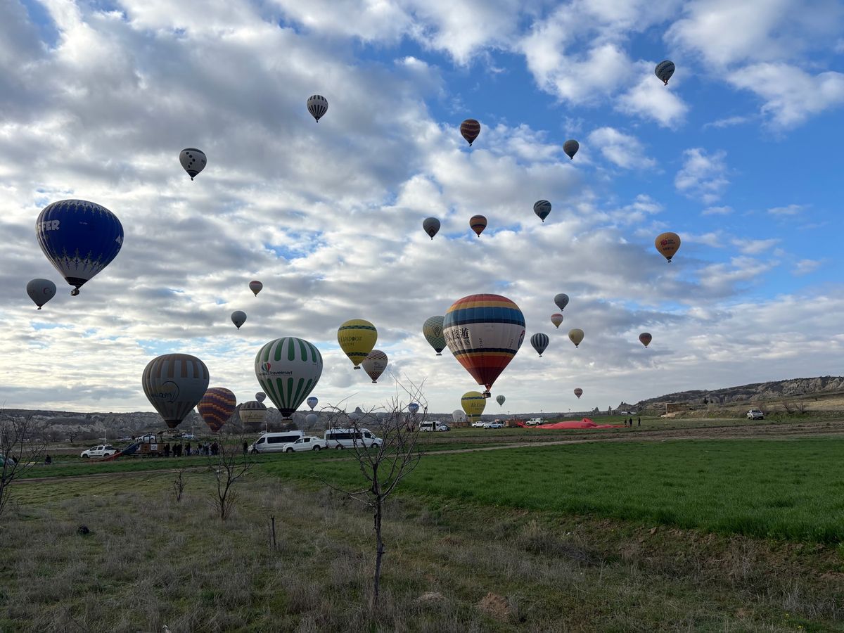 カッパドキア　気球ツアー
前日には10%と言われてましたが、
無事飛べました