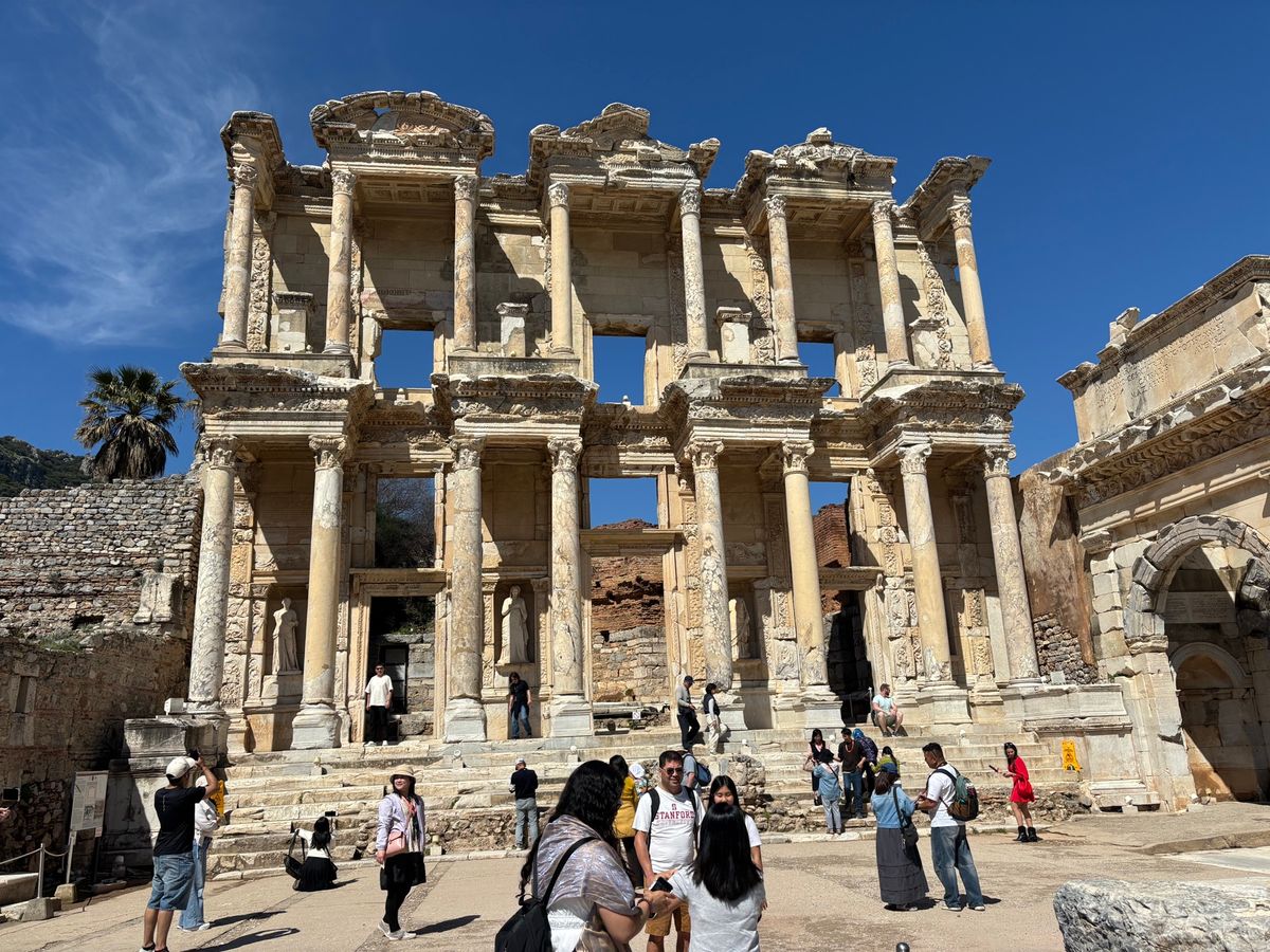 エフェス　エフェソス遺跡
ローマのような遺跡
劇場や図書館はそのスケールの...