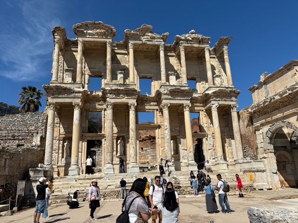 トルコ・イスタンブール「トルコ旅行」の写真：エフェス　エフェソス遺跡
ローマのような...