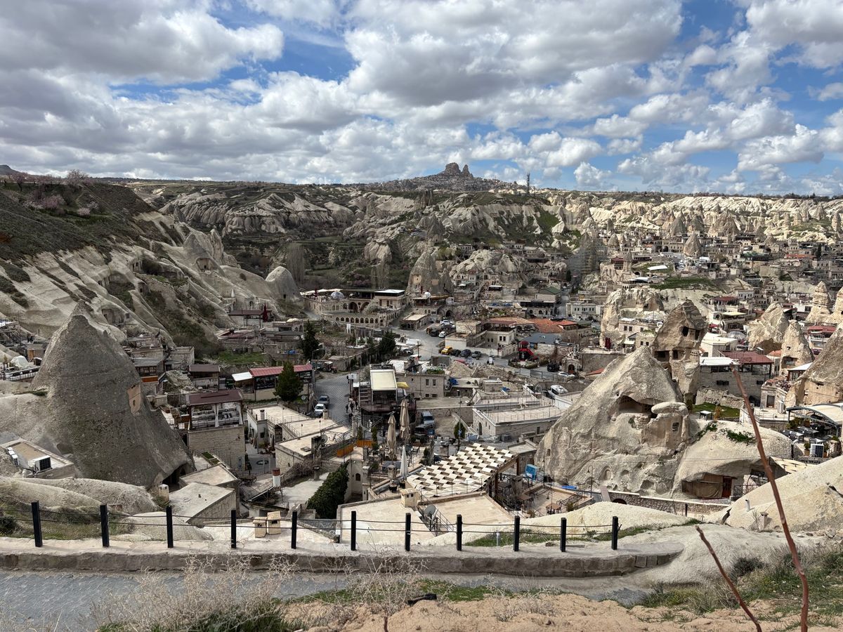 カッパドキア　ラヴァーズ ヒル
ホテルより徒歩で
ギョレメの街を一望出来ます