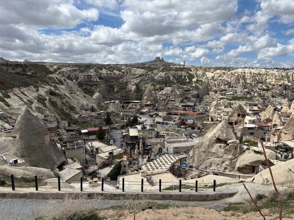 トルコ・イスタンブール「トルコ旅行」の写真：カッパドキア　ラヴァーズ ヒル
ホテルよ...