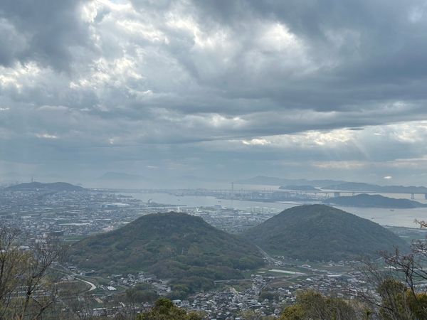 日本・徳島県「四国へ」の写真：天気が悪いが瀬戸大橋