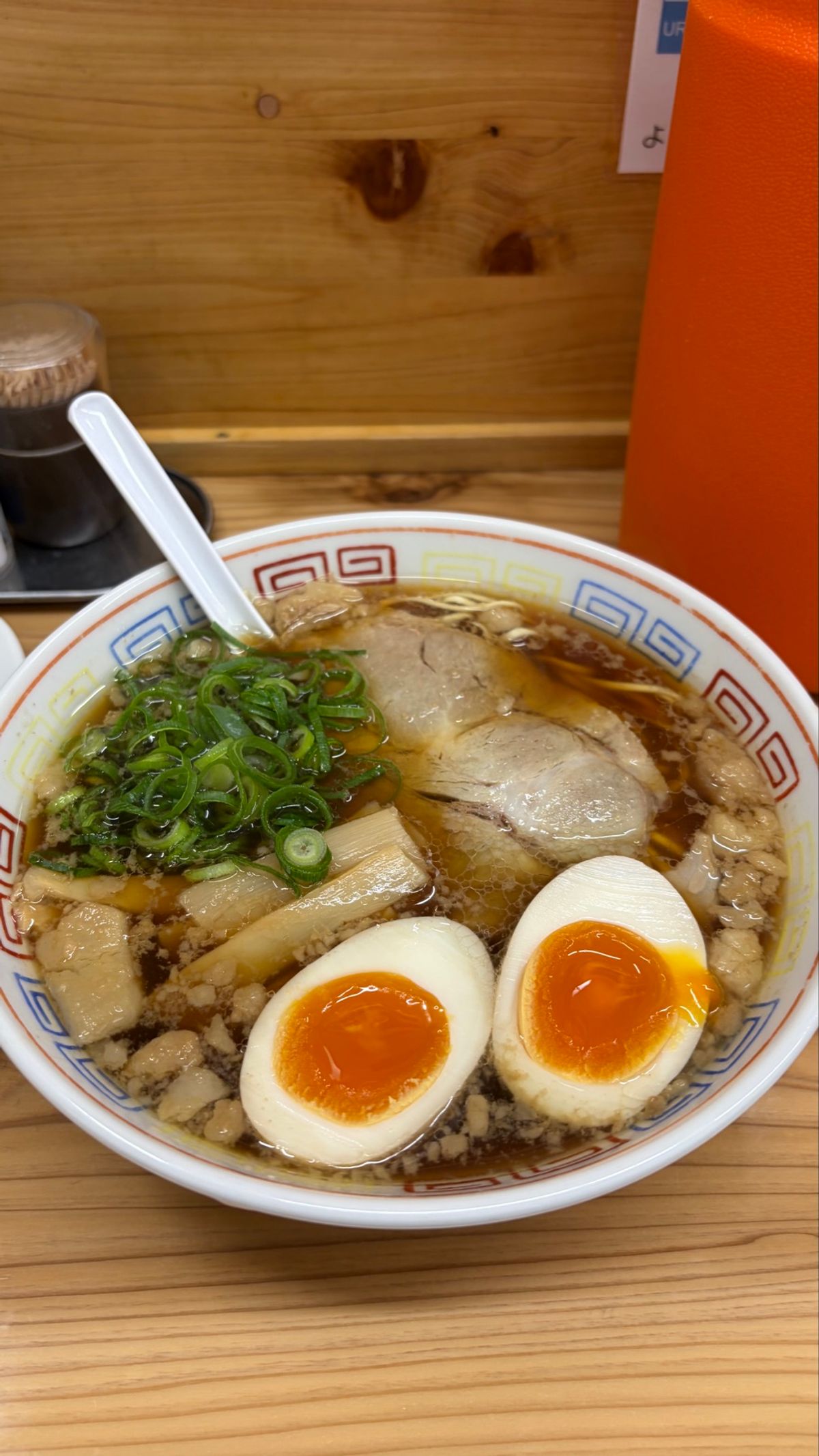 永潤で念願の尾道ラーメン🍜
背脂凄い浮いてた！でもスープはあんがいあっさり...
