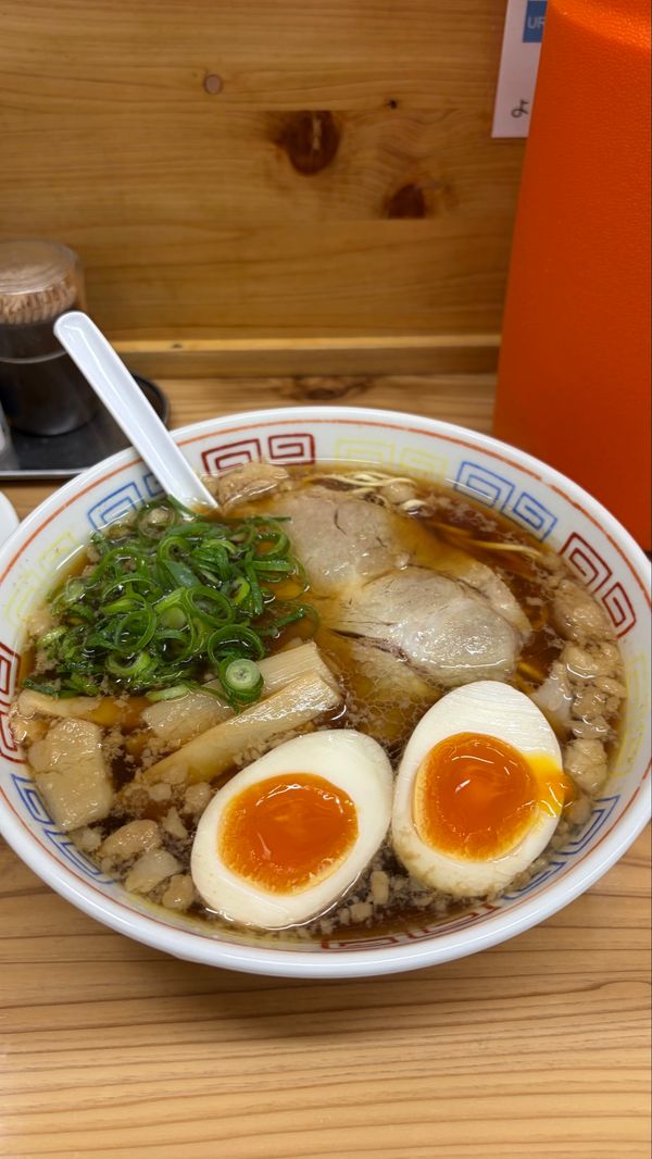 日本・広島県「日帰り尾道お散歩旅」の写真：永潤で念願の尾道ラーメン🍜
背脂凄い浮い...