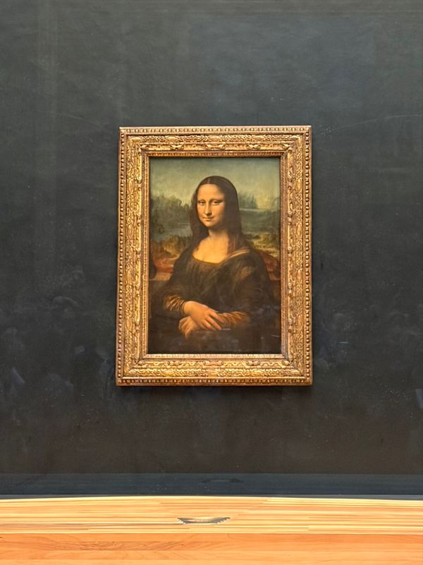 イタリア・ローマ「イタリア周遊・パリ旅行」の写真：ルーブル美術館。やっぱりモナリザは大人気。