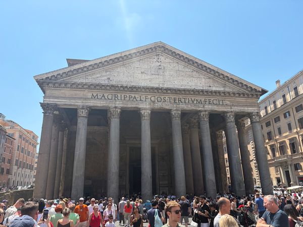 イタリア・ローマ「イタリア周遊・パリ旅行」の写真：パンテオン。
