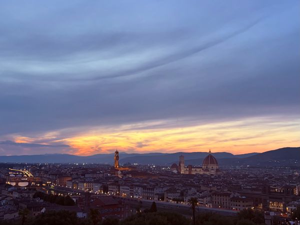イタリア・ローマ「イタリア周遊・パリ旅行」の写真：ミケランジェロ広場。フィレンツェ市内が見...