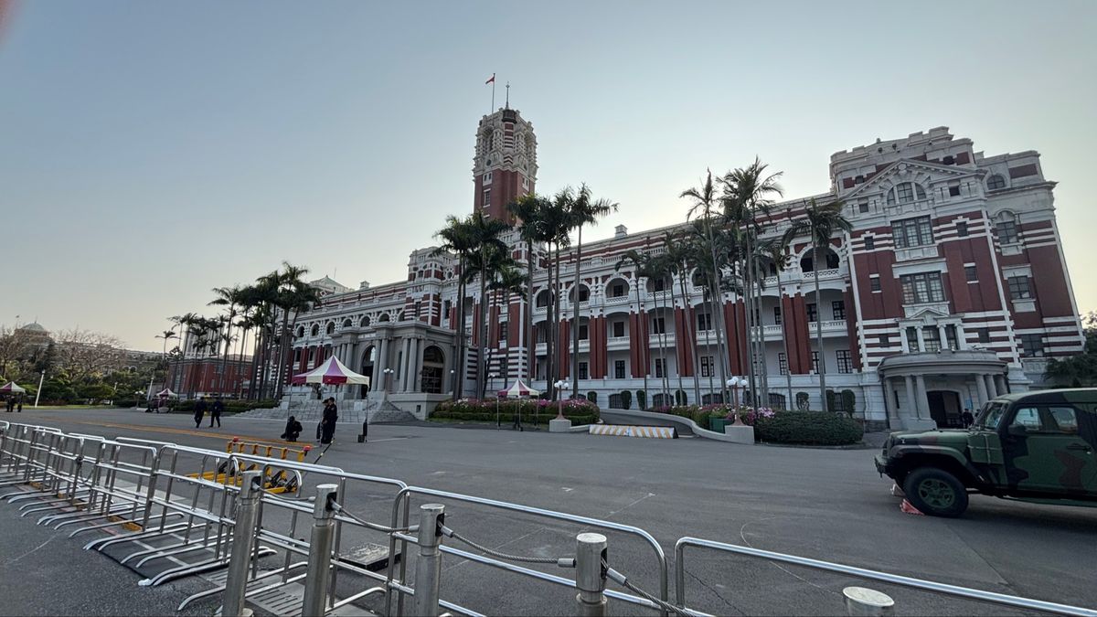 初めての海外旅行で体調死にかけで行ったけどめっちゃ楽しかった。異国の食事に...