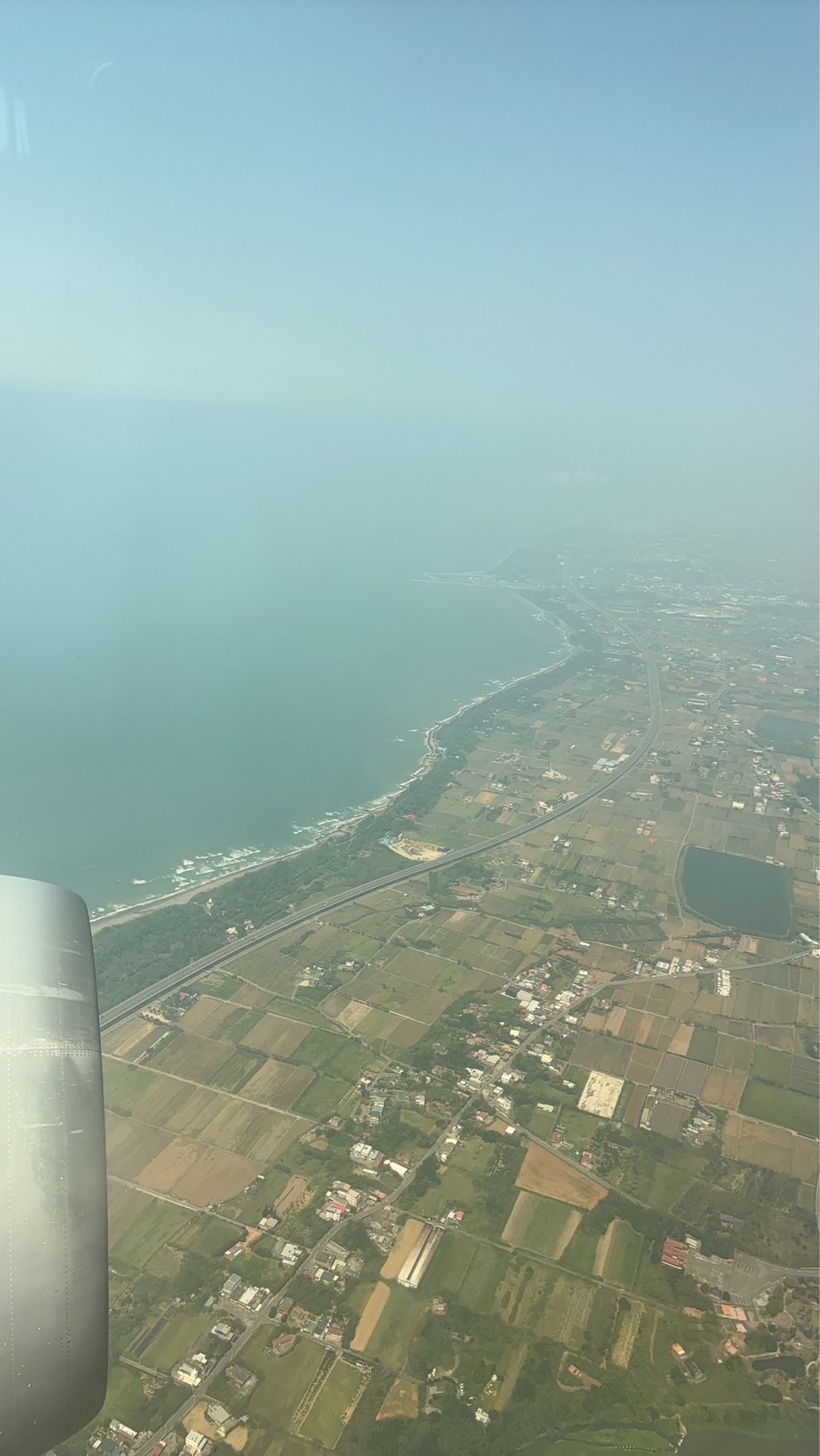 初めての海外旅行で体調死にかけで行ったけどめっちゃ楽しかった。異国の食事に...
