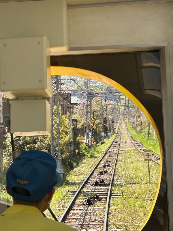 日本・大阪府「日帰りで生駒山」の写真：ケーブルカーで山頂へ