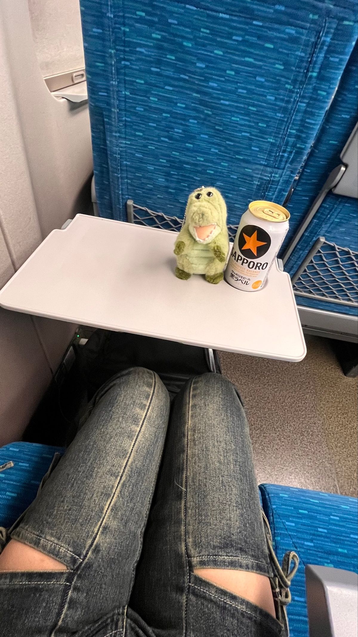 旅は酒と食から始まります