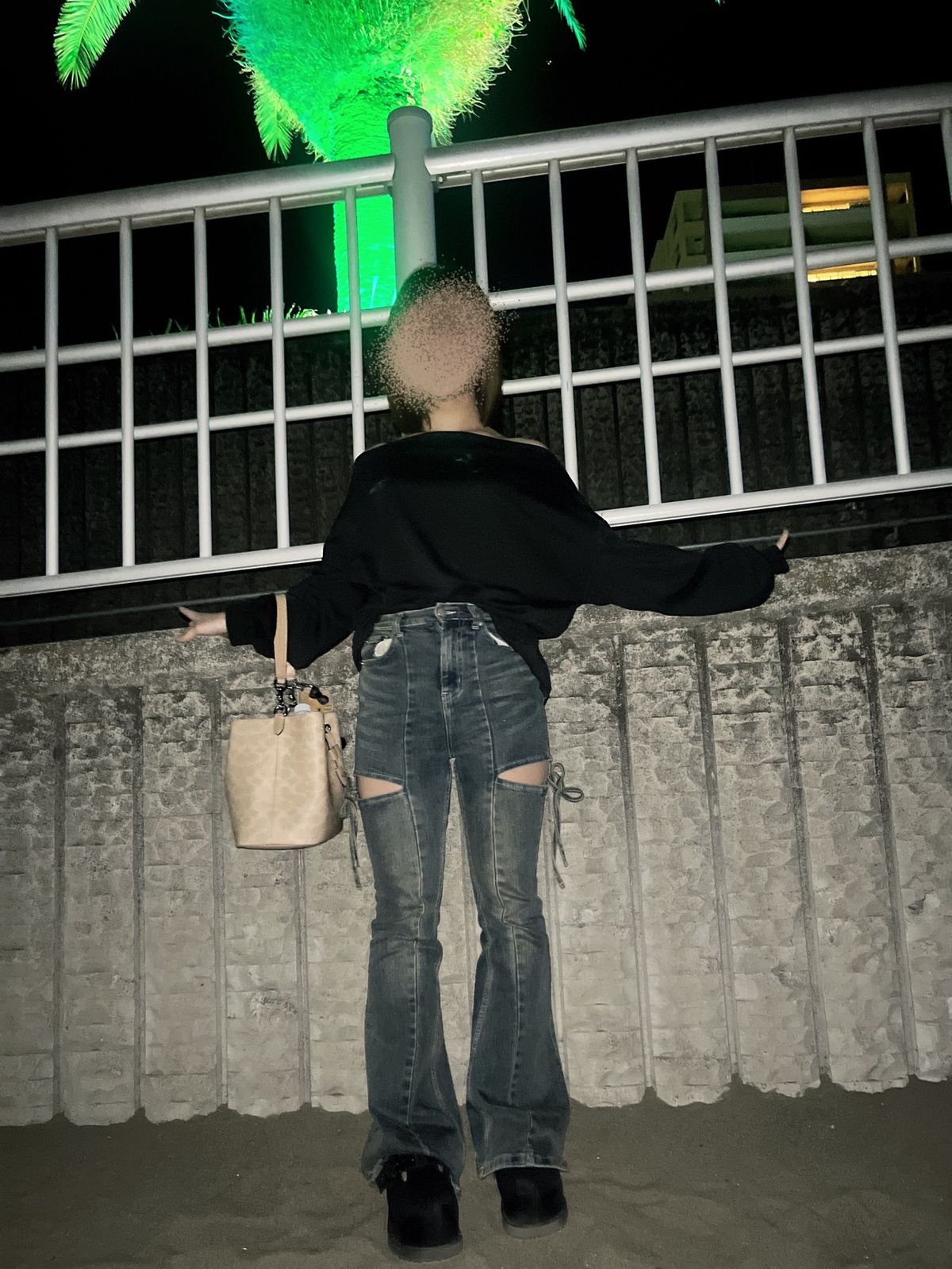 インドカレーを貪ったあと熱海で夜景を見ました。