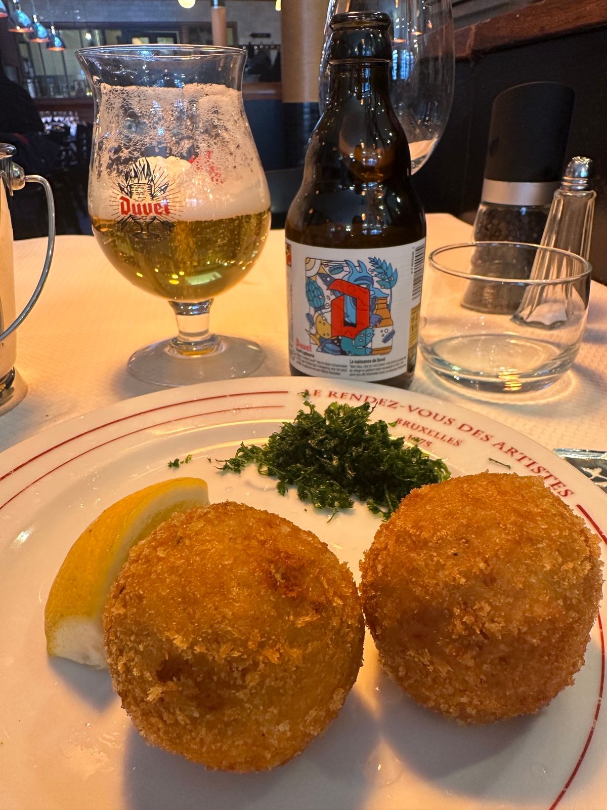 食事シリーズ。高いけど美味しい！日本の洋食に近い！　
ワーテルゾーイ→クリ...