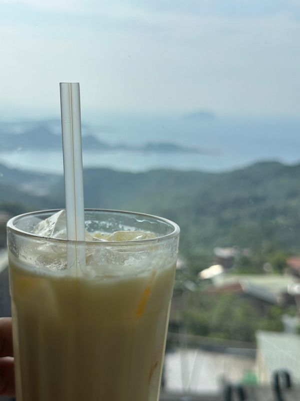 台湾・「高雄」「台北」「台湾旅行」の写真：九份に移動
阿妹茶楼の向かい海悦楼景観茶...