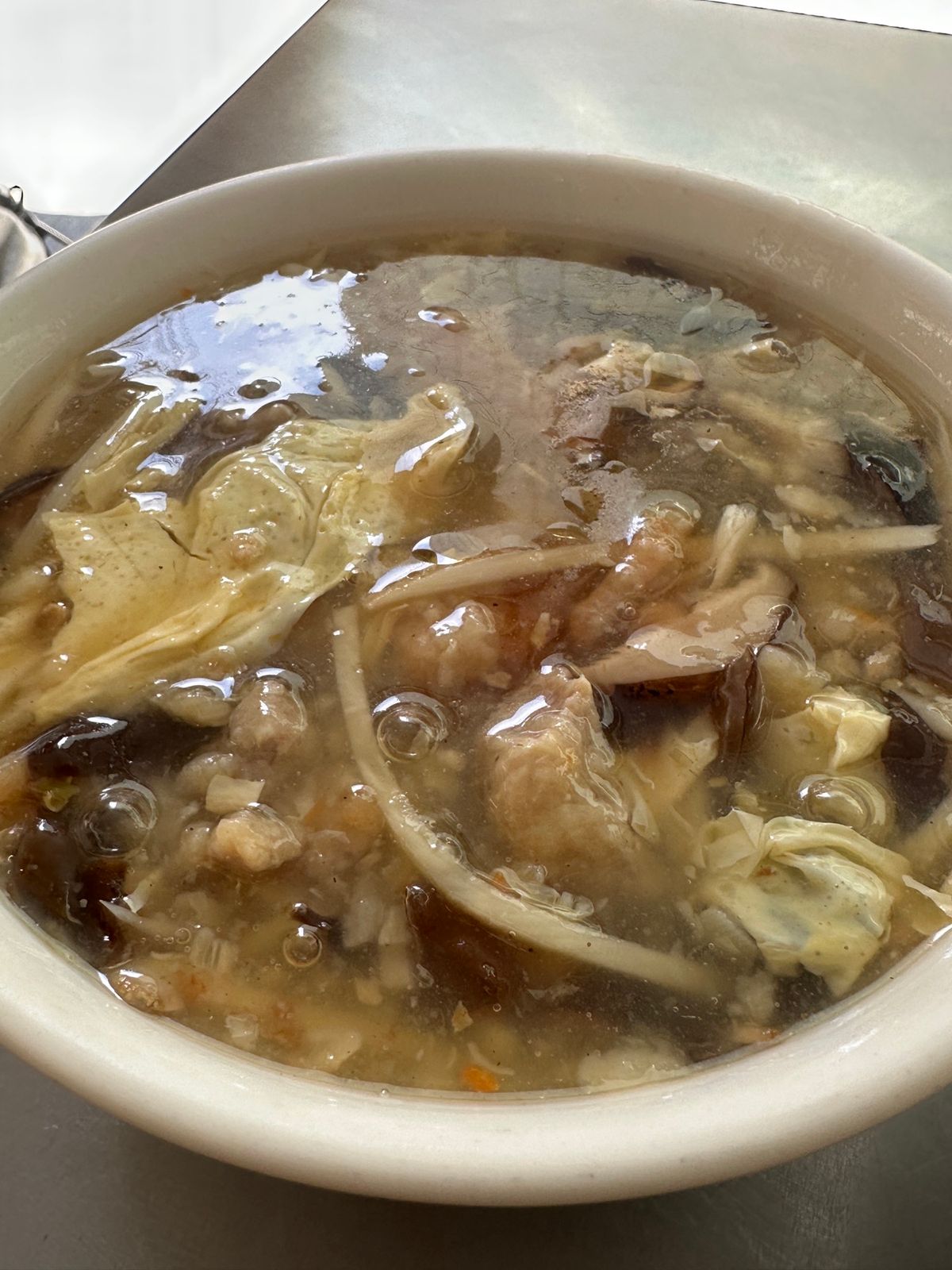 昼食は麺
海鮮麺と肉卵麺
麺が選べるっぽいけどわからんかった
味は良かった