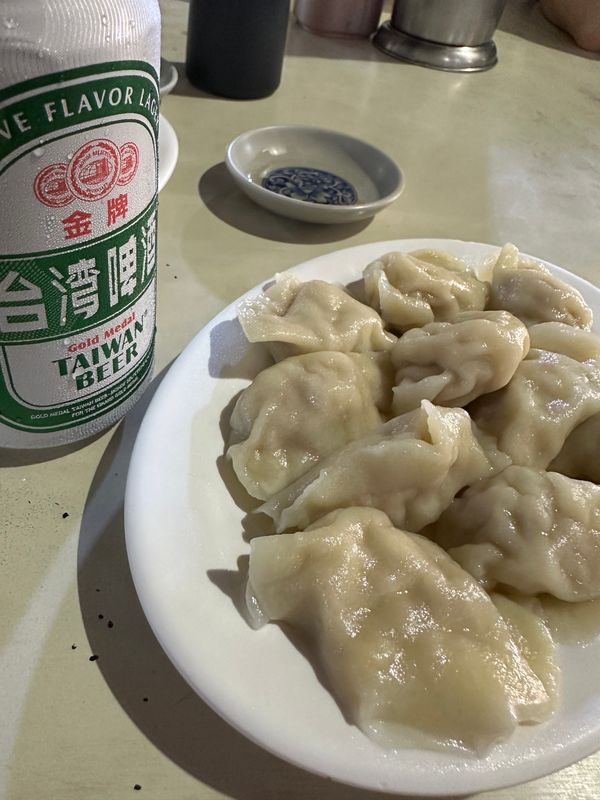 台湾・「高雄」「台北」「台湾旅行」の写真：六合夜市で食べた水餃子は10個で70元、...