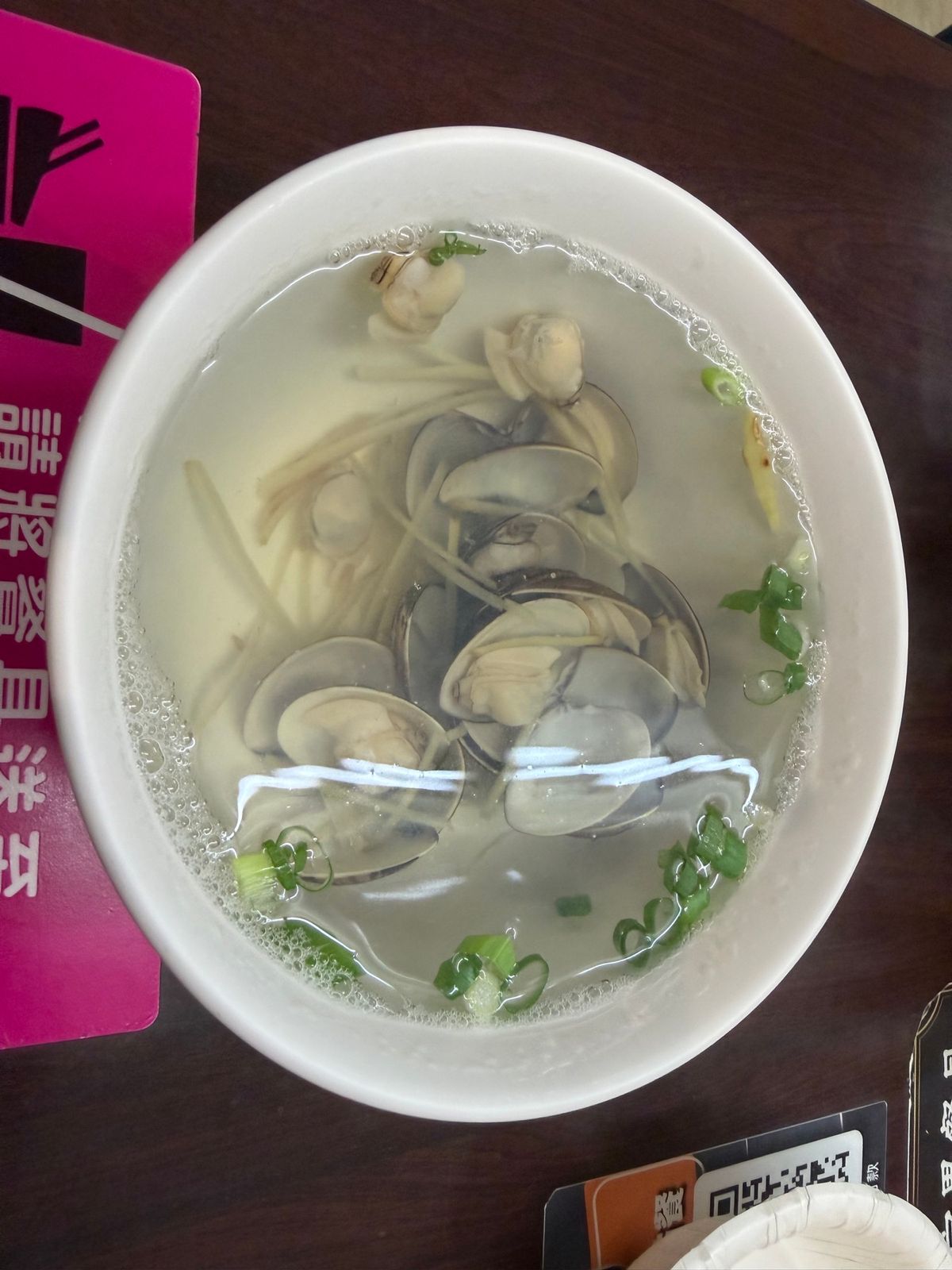 朱遊記にて黄金炒飯と蛤のスープ