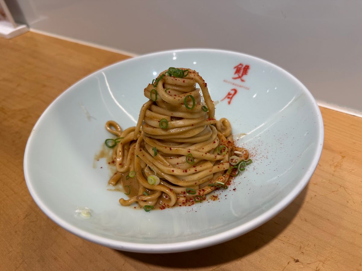 雙月食品社 青島店
麺とスープは絶品でした。
