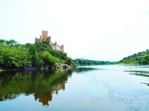 テンプル騎士団の重要拠点の１つといわれるポルトガルにあるAlmourol ...