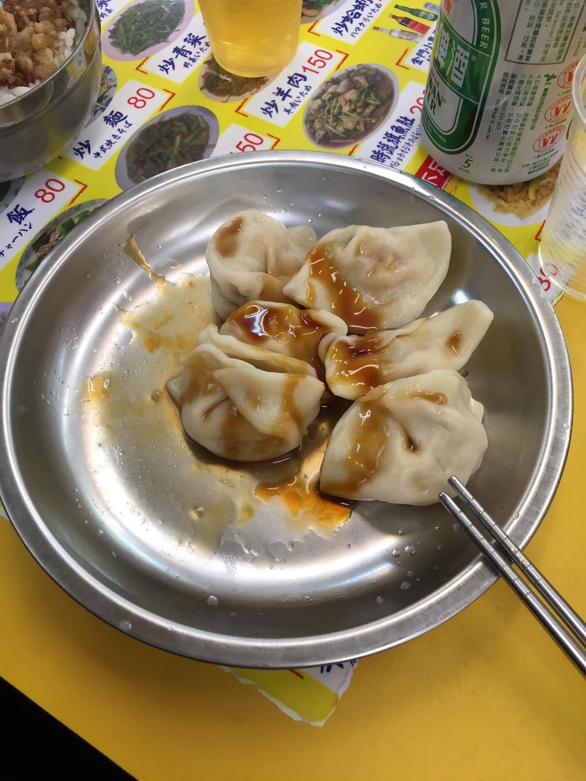 士林夜市の美食区の店。鶏肉飯、水餃子、素麺(出汁と胡麻油の味で美味！麺線で...