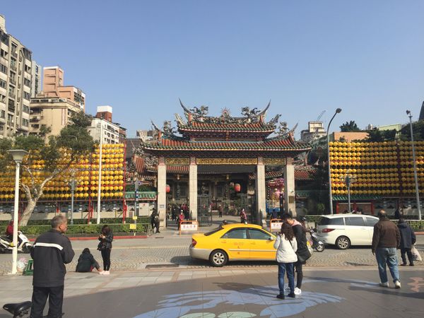 台湾・台北「台湾🇹🇼3回目」の写真：龍山寺と台北101。観光ー。1回行っとけ...