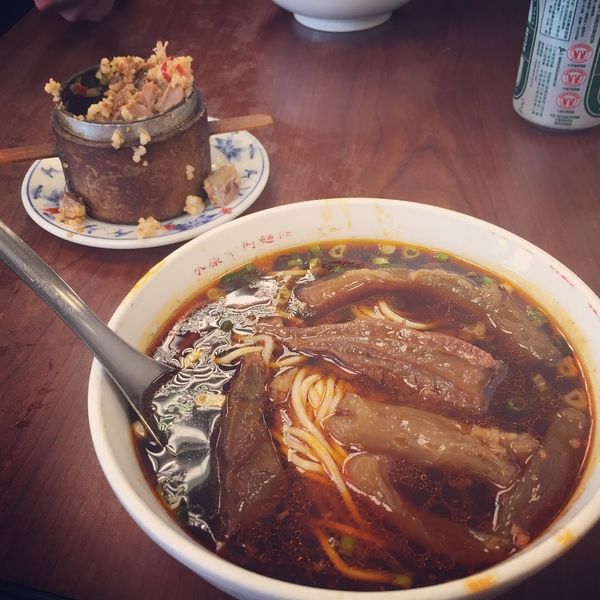 台湾・台北「台湾🇹🇼3回目」の写真：永康牛肉麺。5分ほど並んで入店。八角ナシ...