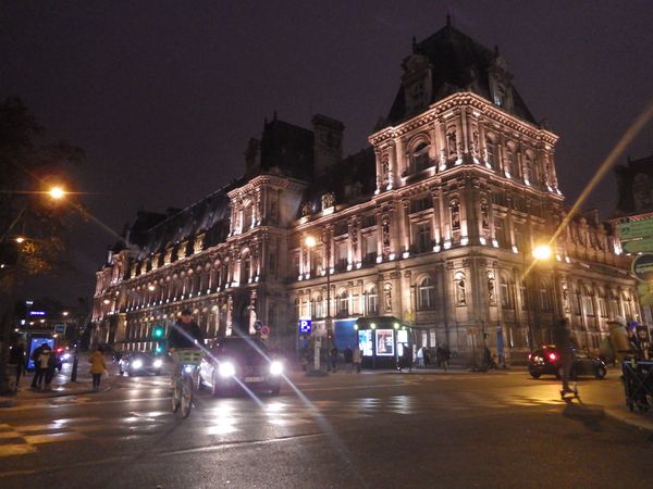 フランス・パリ「楽器引き取り旅①」の写真：《パリ》
夕暮れのパリを散歩/シャルティ...