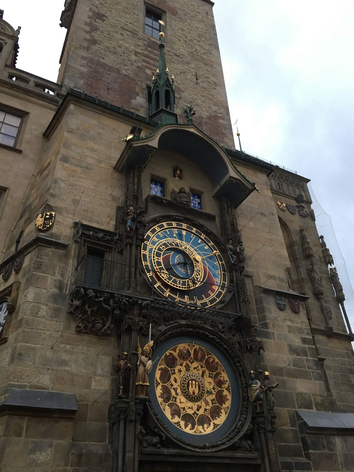 プラハ の革命広場から旧市街へ