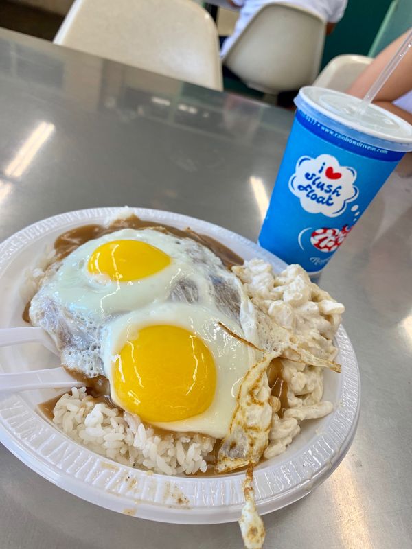 アメリカ(米国)・ハワイ「ハワイ🏄‍♀️summer vacation」の写真：ロコモコ😆❣️💯
テラスハウスでガイとニ...