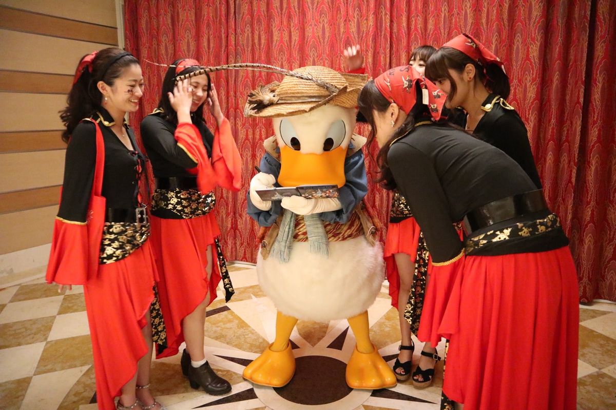 ディズニークルーズ乗船中、一夜限りのパイレーツナイト🏴‍☠️🛳

その日の...