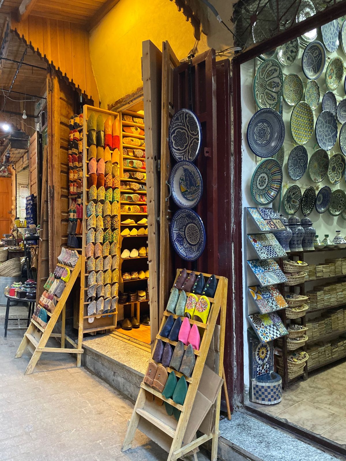 フェズ迷宮の街
バブーシュはマストバイ