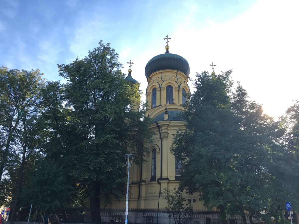 ワルシャワはPragaエリアの蚤の市へ。